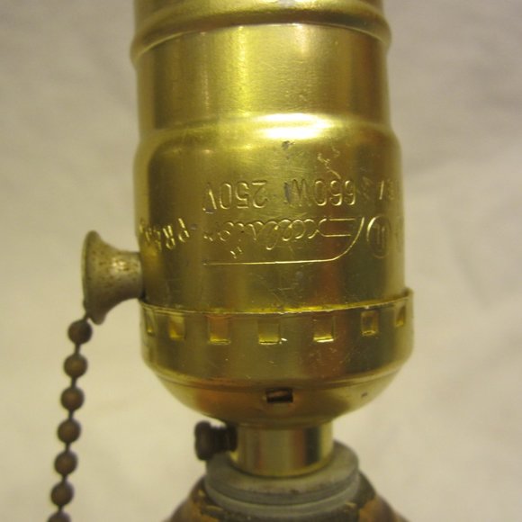 VTG MCM SMALL ACCENT LAMP,VASE STYLE W/ROSE MOTIF - Picture 9 of 13